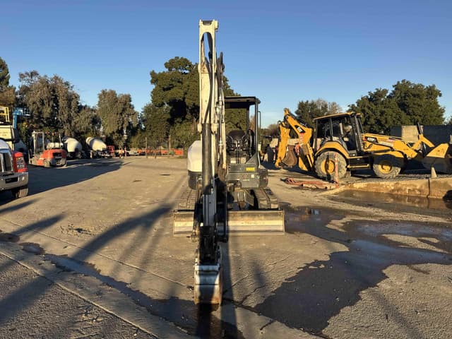 Image of Bobcat E50 equipment image 2