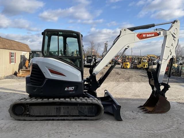 Image of Bobcat E50 equipment image 4