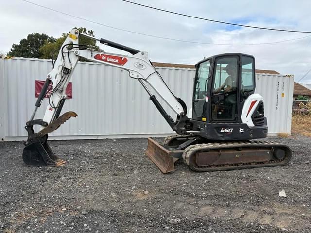 Image of Bobcat E50 equipment image 2