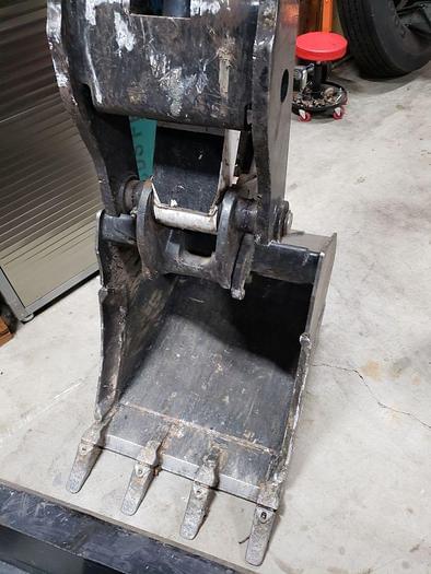 Image of Bobcat E60 equipment image 3