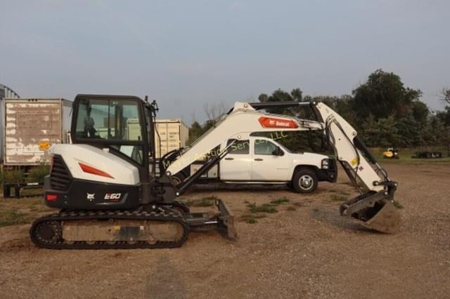 Image of Bobcat E60 equipment image 2