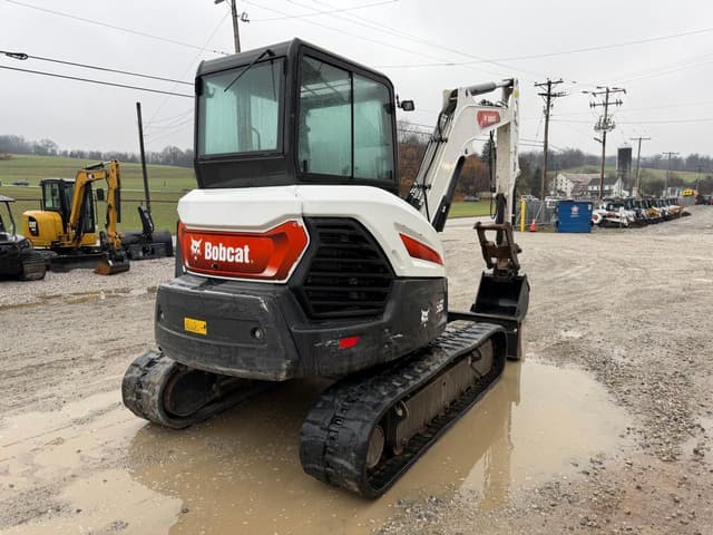 Image of Bobcat E60 equipment image 4