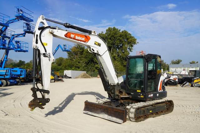 Image of Bobcat E88 equipment image 2