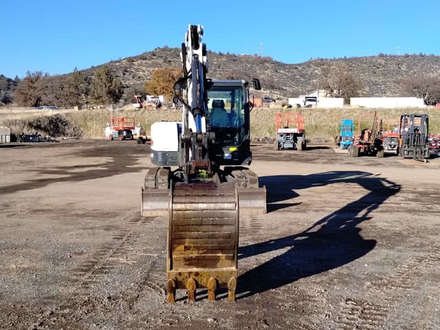 Image of Bobcat E88 equipment image 2