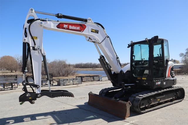 Image of Bobcat E88 equipment image 1