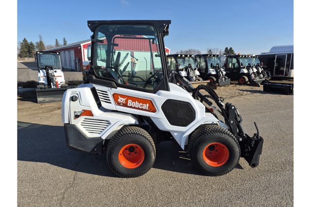 Image of Bobcat L28 equipment image 2