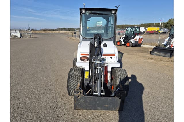Image of Bobcat L28 equipment image 1