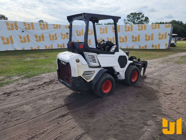 Image of Bobcat L28 equipment image 4