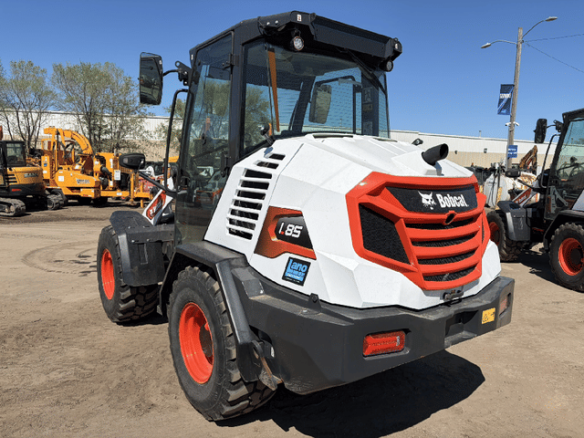 Image of Bobcat L85 equipment image 2