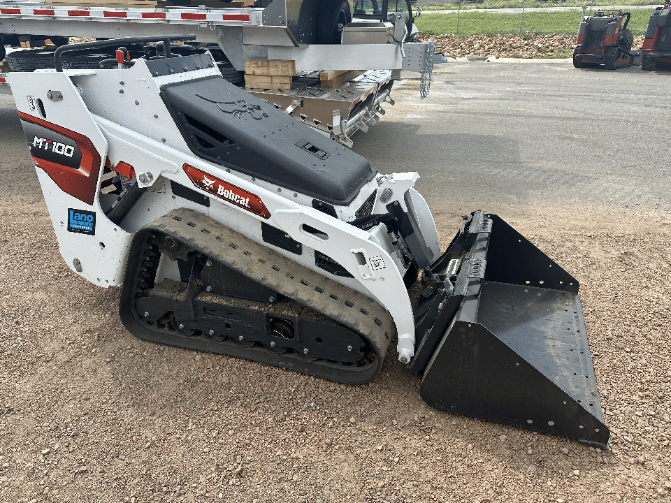 2022 Bobcat MT100 Equipment Image0