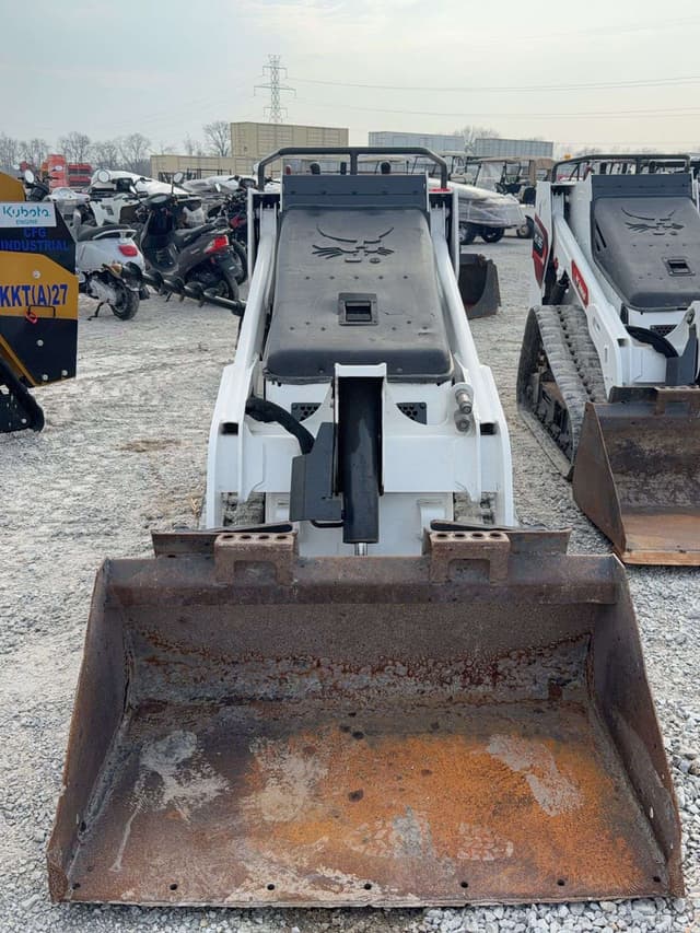 Image of Bobcat MT100 equipment image 1