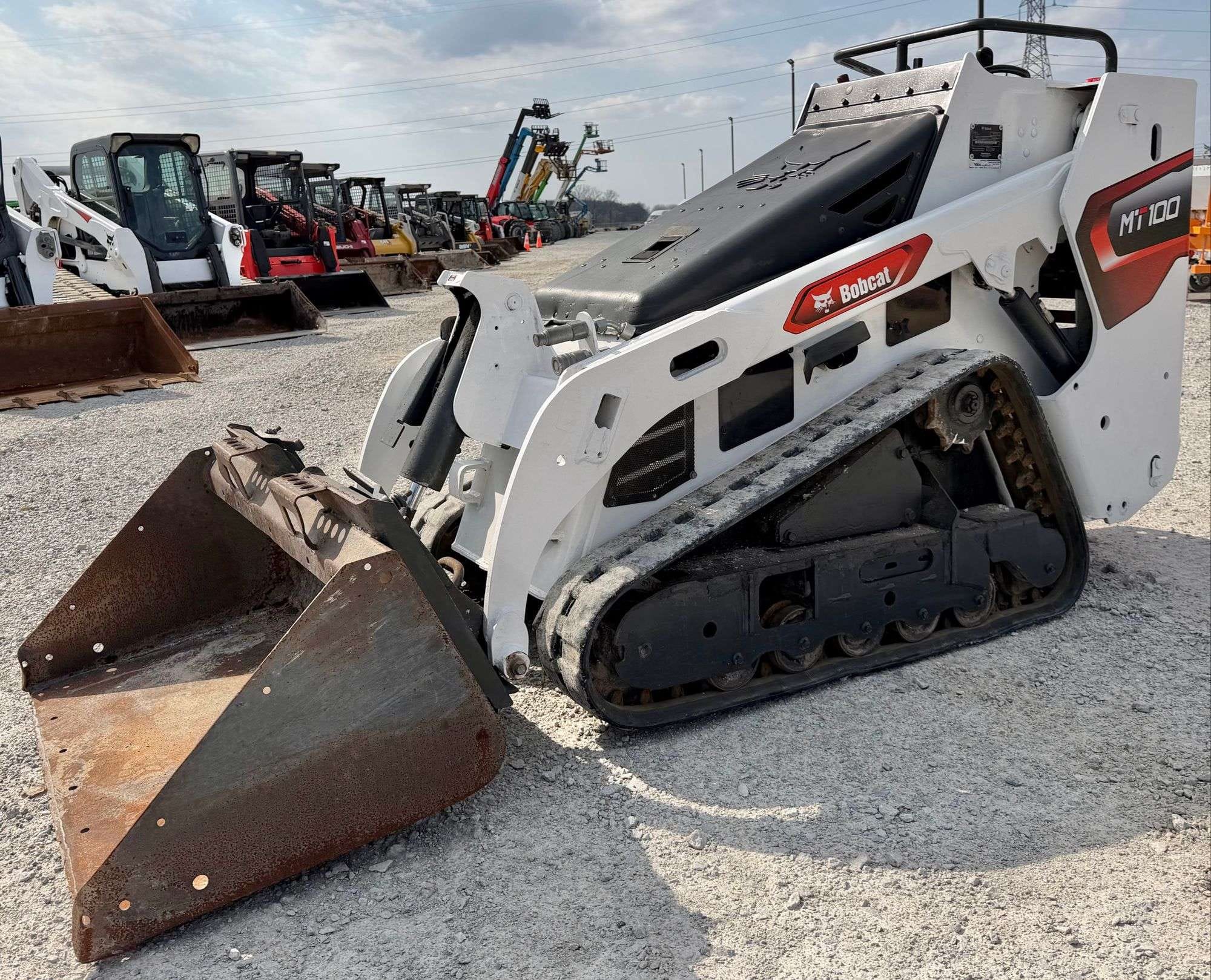 2022 Bobcat MT100 Equipment Image0