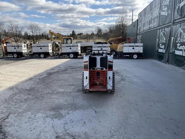 Image of Bobcat MT100 equipment image 2