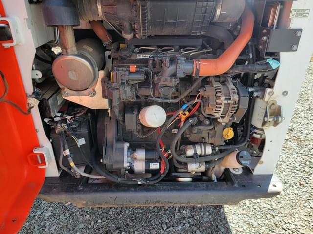 Image of Bobcat S450 equipment image 4