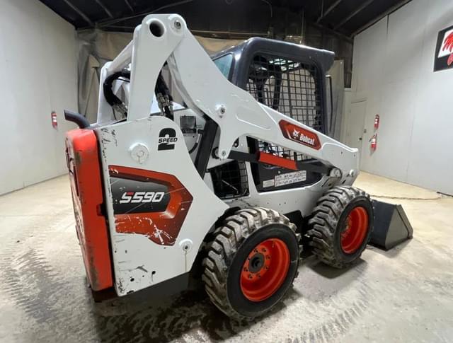 Image of Bobcat S590 equipment image 4