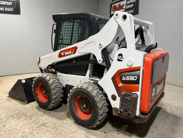 Image of Bobcat S590 equipment image 2