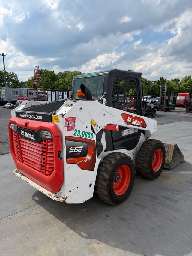 Image of Bobcat S62 equipment image 4