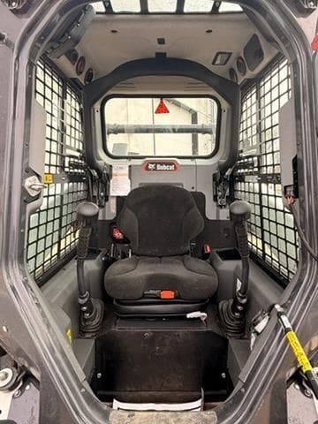Image of Bobcat S64 equipment image 4