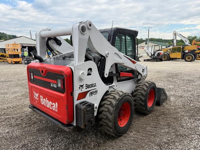 Image of Bobcat S740 equipment image 3