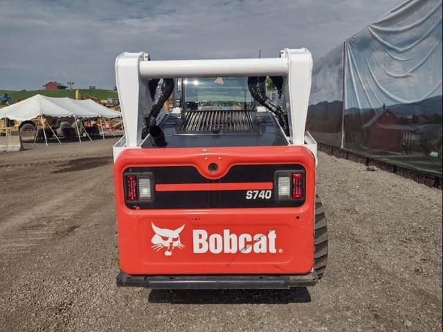 Image of Bobcat S740 equipment image 3