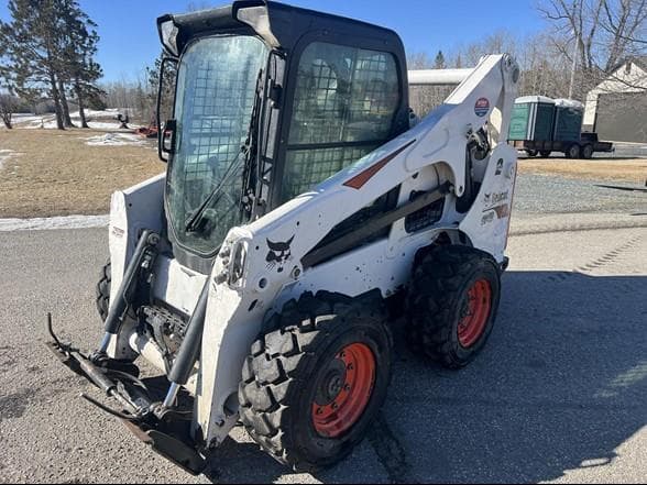 Image of Bobcat S740 equipment image 3