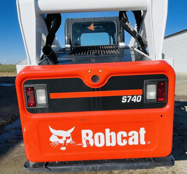 Image of Bobcat S740 equipment image 3