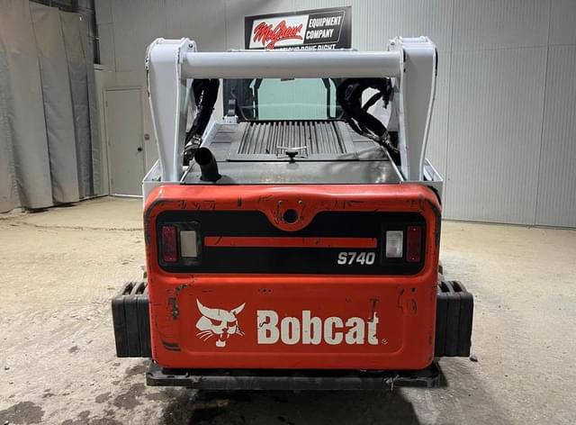 Image of Bobcat S740 equipment image 3