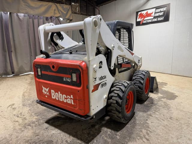 Image of Bobcat S740 equipment image 4