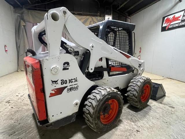 Image of Bobcat S740 equipment image 4