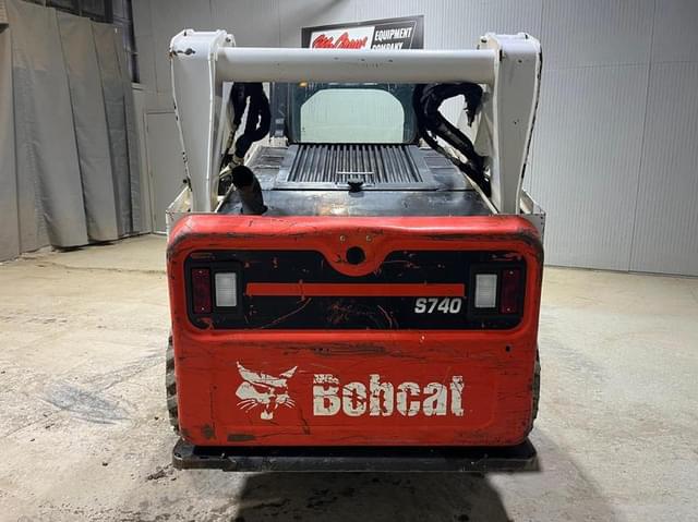 Image of Bobcat S740 equipment image 3