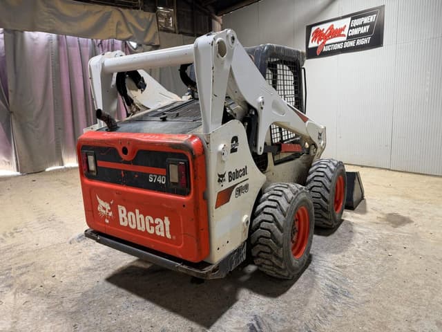 Image of Bobcat S740 equipment image 4