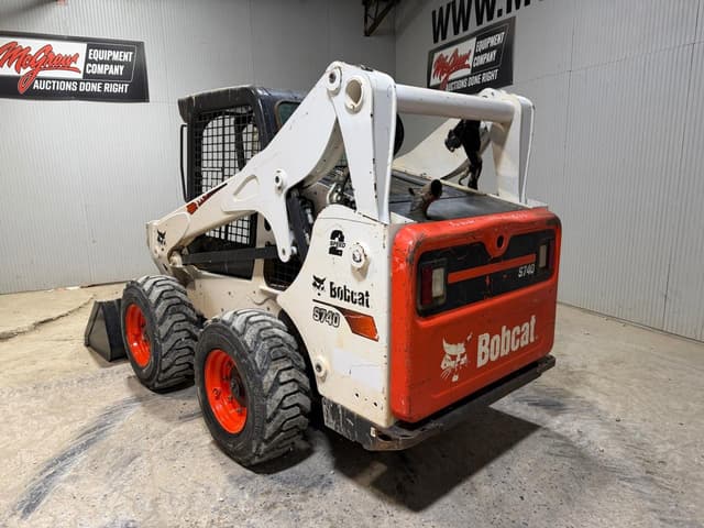 Image of Bobcat S740 equipment image 2