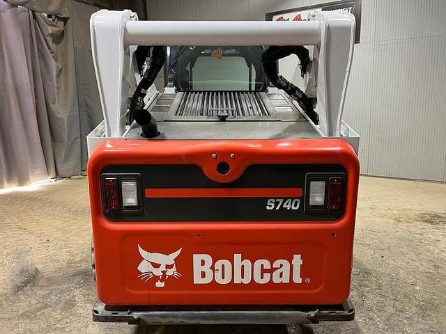 Image of Bobcat S740 equipment image 3