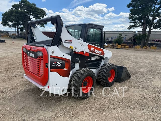 Image of Bobcat S76 equipment image 2