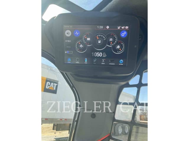 Image of Bobcat S76 equipment image 4