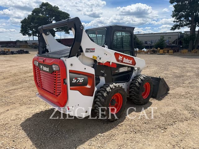 Image of Bobcat S76 equipment image 2