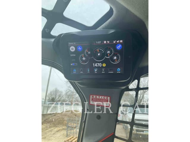 Image of Bobcat S76 equipment image 4