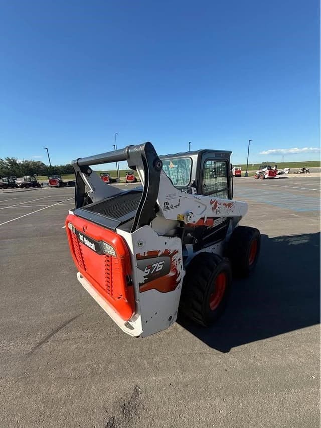 Image of Bobcat S76 equipment image 2