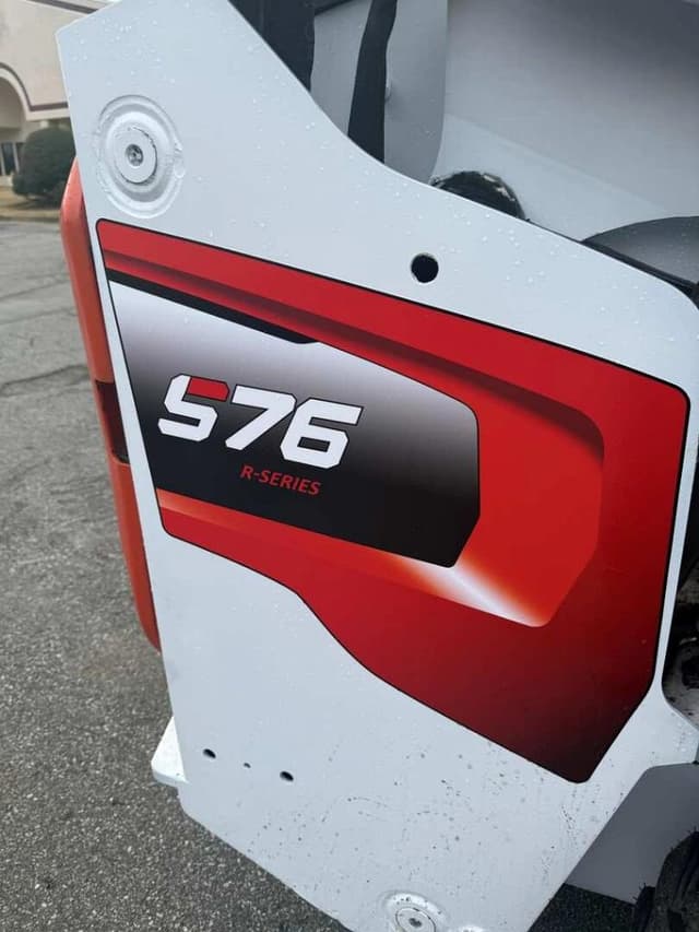 Image of Bobcat S76 equipment image 3