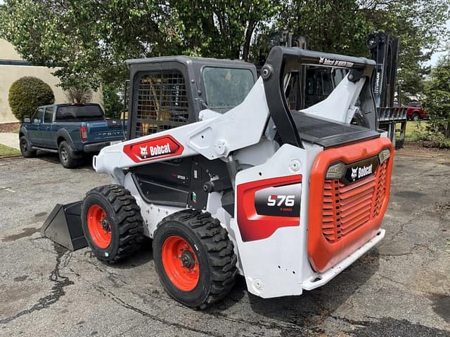 Image of Bobcat S76 equipment image 2