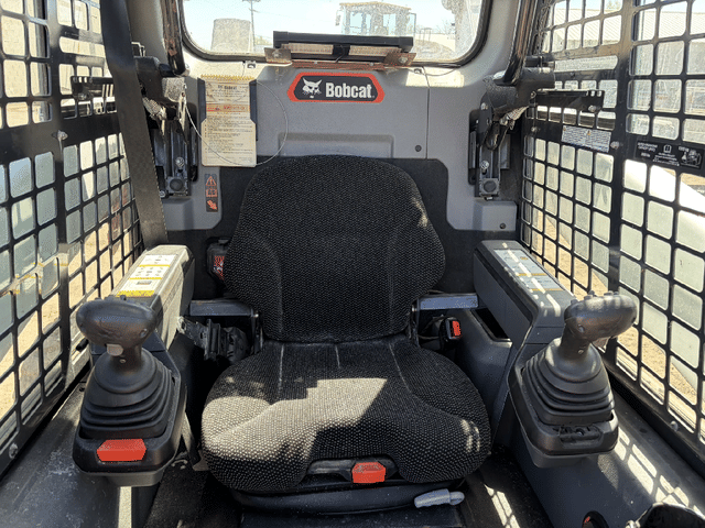 Image of Bobcat S76 equipment image 1