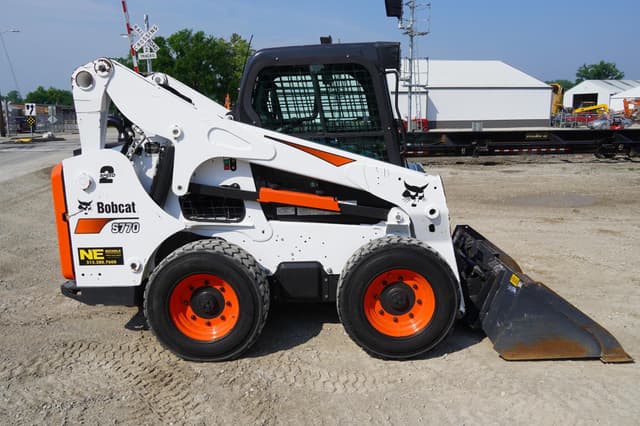 Image of Bobcat S770 equipment image 4