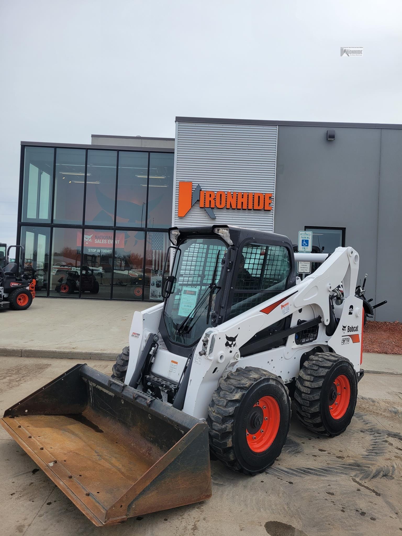 2022 Bobcat S770 Equipment Image0