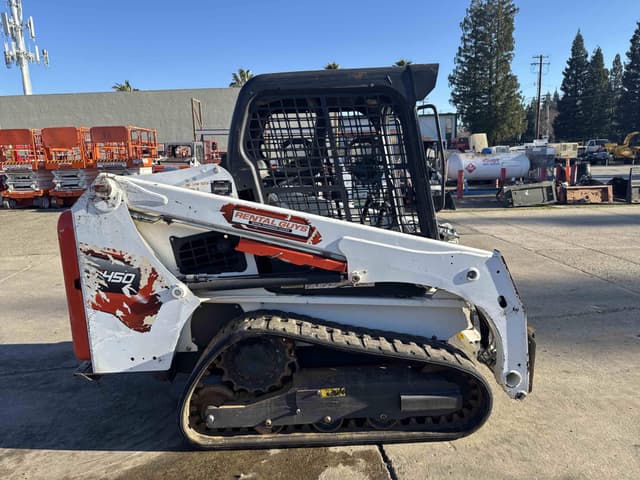 Image of Bobcat T450 equipment image 3