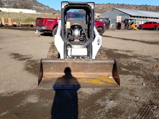 Image of Bobcat T550 equipment image 4