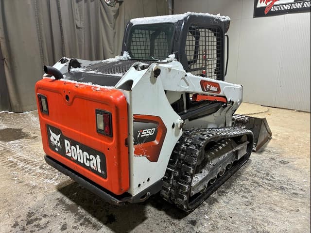 Image of Bobcat T550 equipment image 4