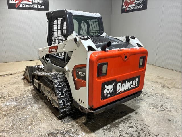 Image of Bobcat T550 equipment image 2