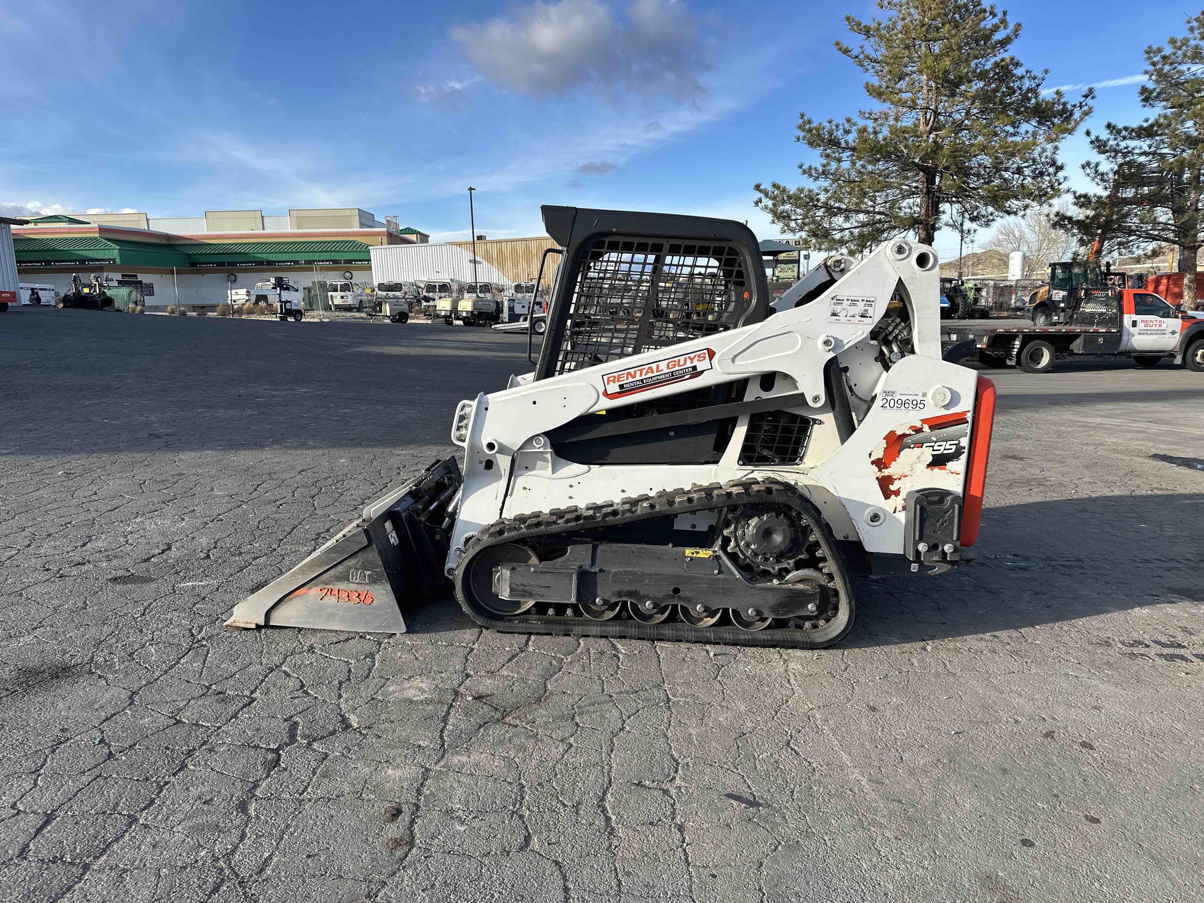 2022 Bobcat T595 Equipment Image0