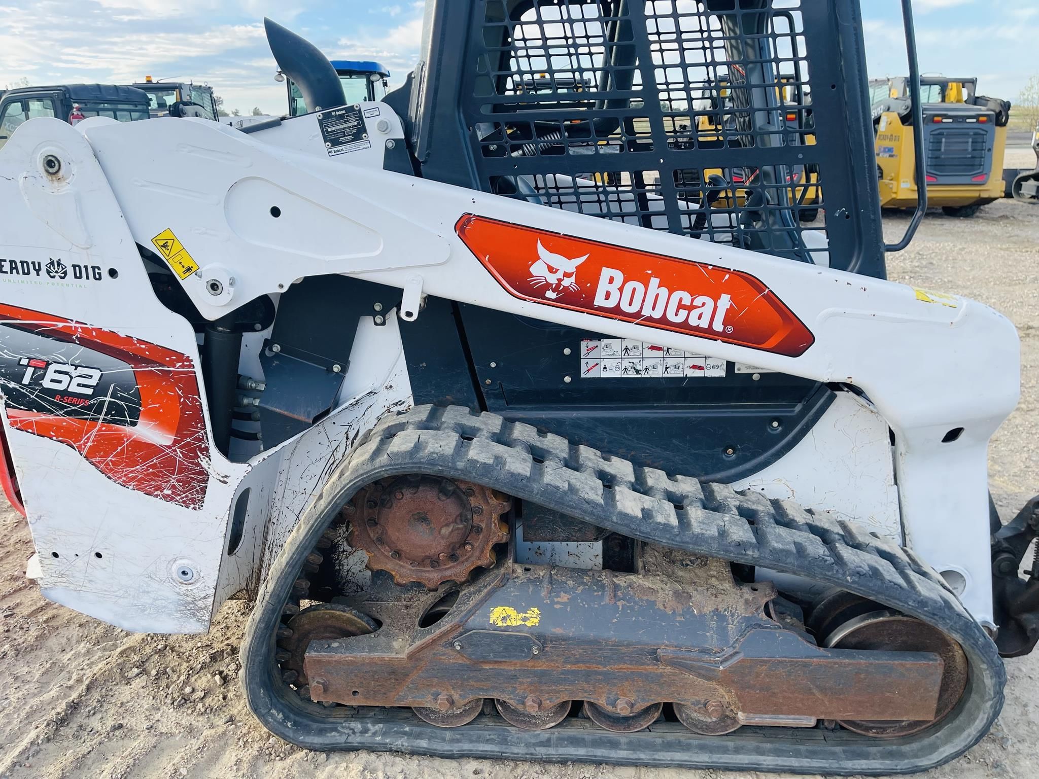 2022 Bobcat T62 Equipment Image0
