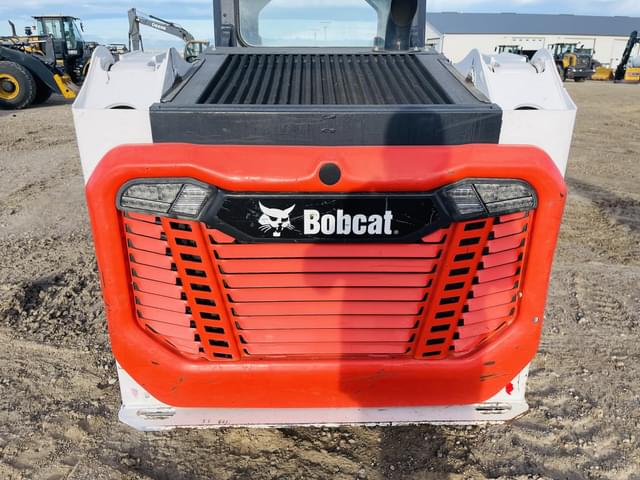 Image of Bobcat T62 equipment image 3